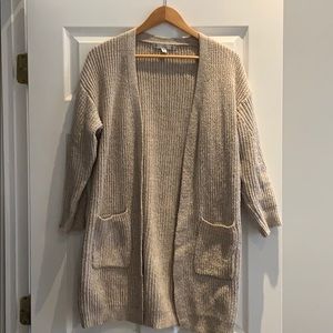 Cozy knit sweater, oatmeal color, like new!